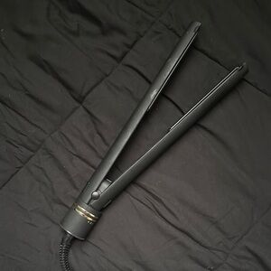 Hot Tools Hair Straightener